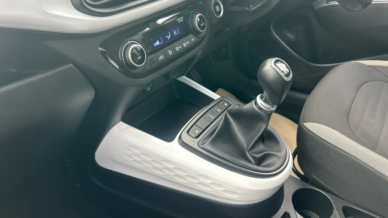 Hyundai i10 1.2 MPi Premium 5dr Petrol Hatchback